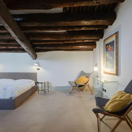 Guest house Palazzo Cavarretta - Pinella's And 3*