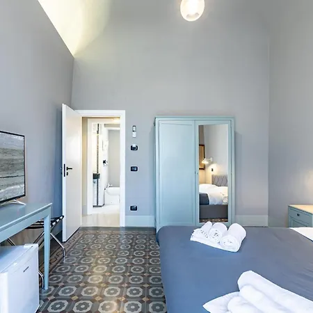Palazzo Cavarretta - Pinella's And