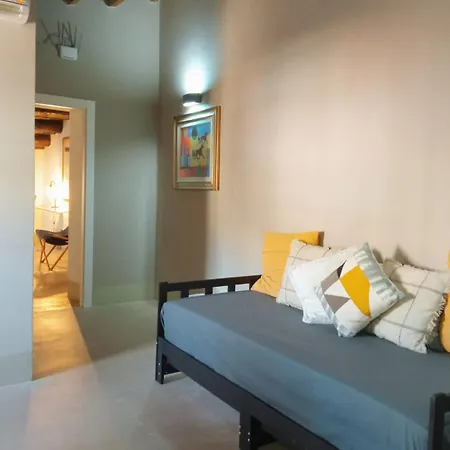 Palazzo Cavarretta - Pinella's And Guest house