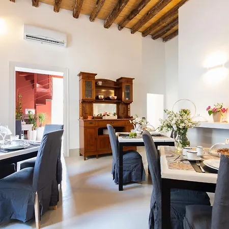 Palazzo Cavarretta - Le Stanze Di Pinella Maison d'hôtes