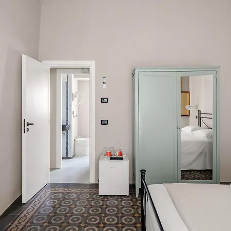 Palazzo Cavarretta - Le Stanze Di Pinella Maison d'hôtes 3*